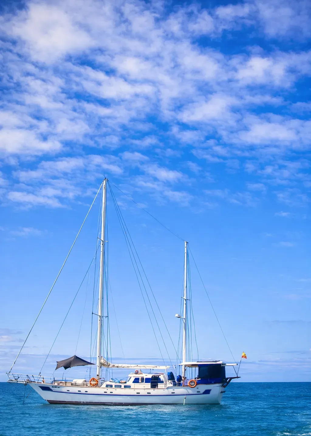 Nautilus-first-class-motosailer